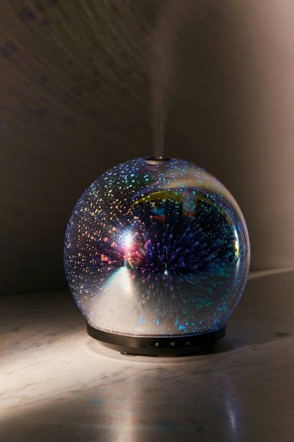 circle humidifier with colorful light show