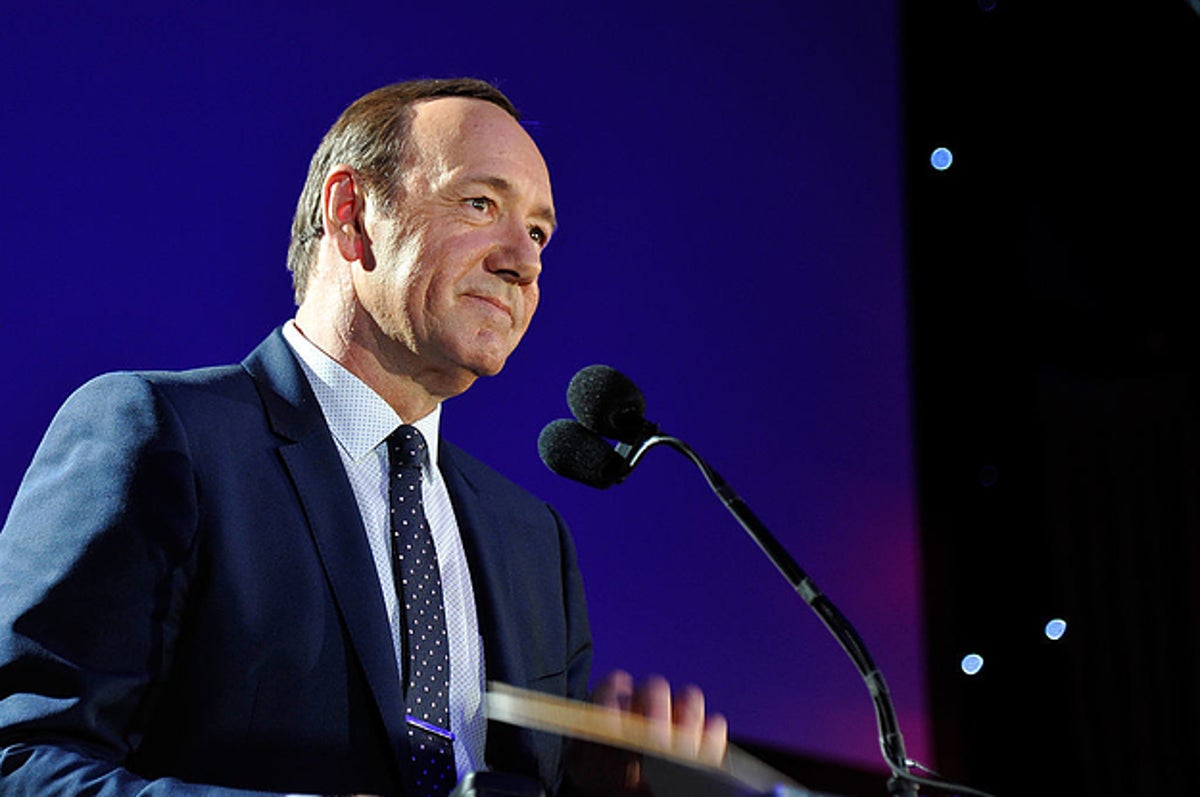 A Man Alleges Kevin Spacey Groped Him And Tried To Force Him Into Oral Sex  During A Massage