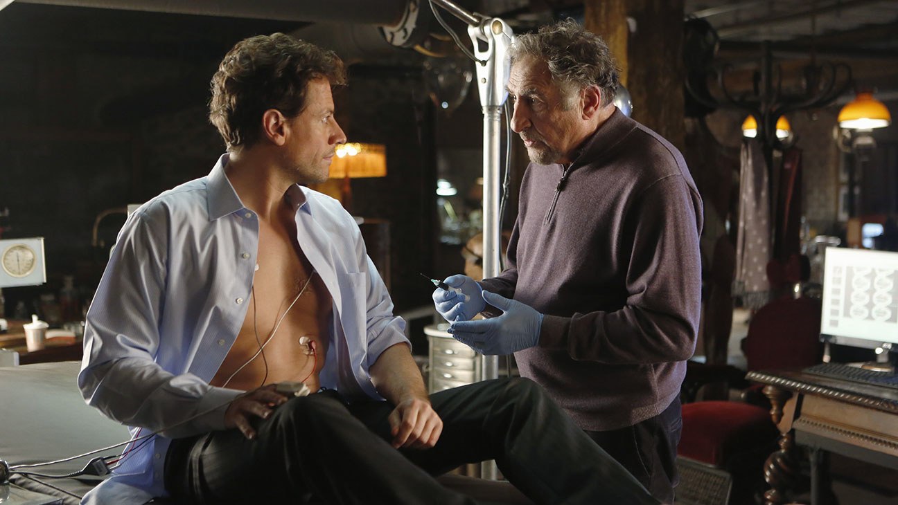 Ioan Gruffudd and Judd Hirsch talking to each other