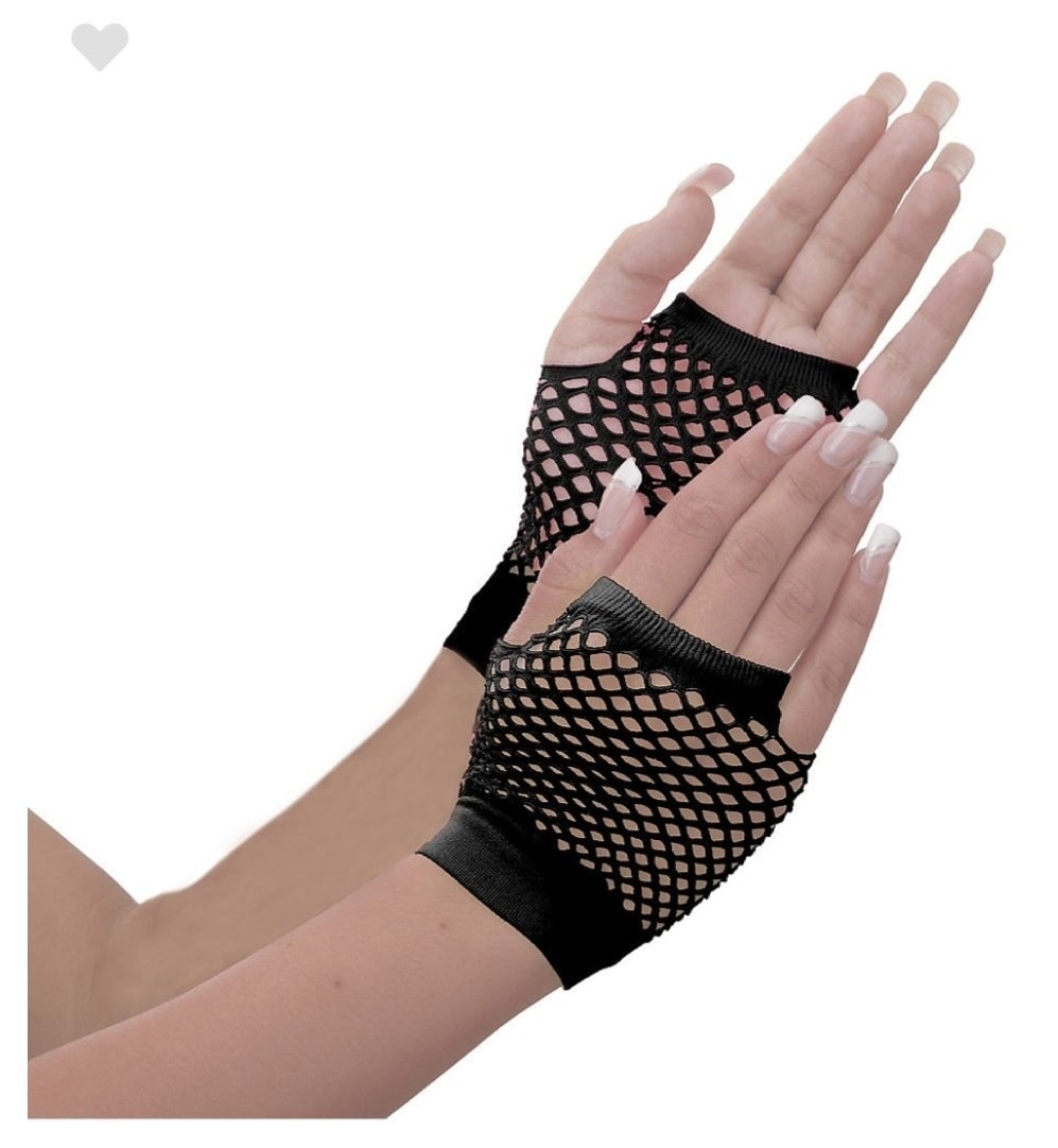 fishnet gloves