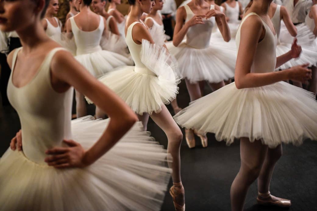 Pensativo Anual Democracia Puede existir un ballet que no dañe a las mujeres?