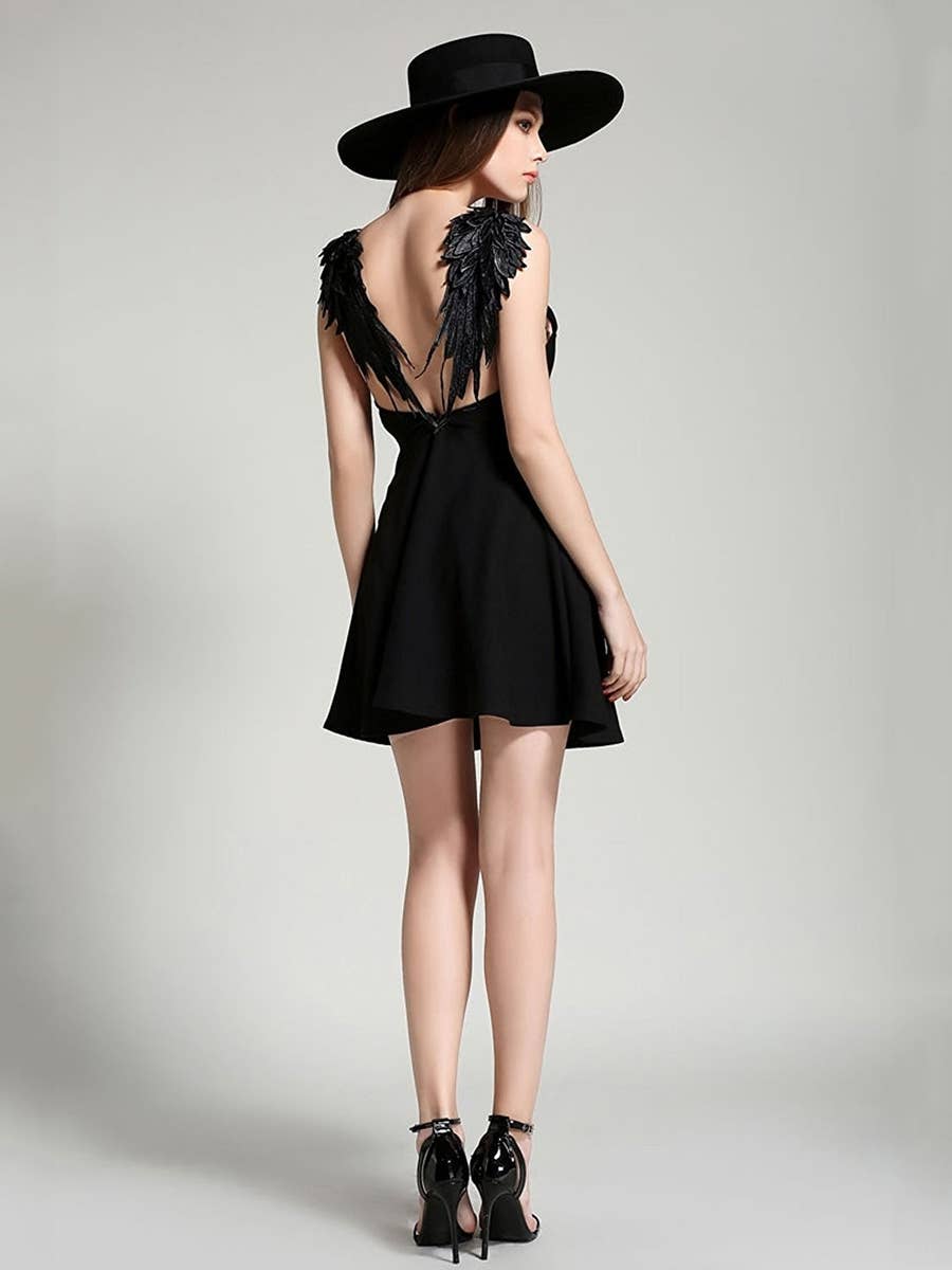31 Gorgeous Pieces Of Clothing That Look Even Better From Behind 31 Gorgeous Pieces Of Clothing That Look Even Better From Behind