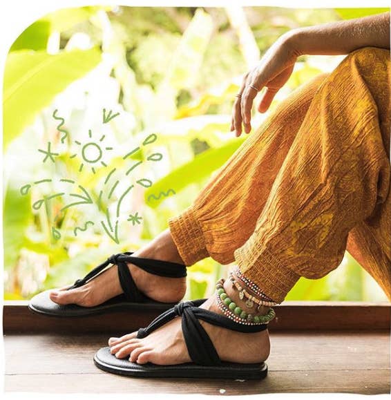 Sanuk Yoga Sling Size 8 Bundle of three pairs  Sanuk yoga sling, Womens  flip flop, Clothes design