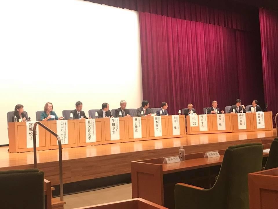 日本医師会と日本医学会が合同で開催したシンポジウムで発表した。写真は、発表後の質疑応答