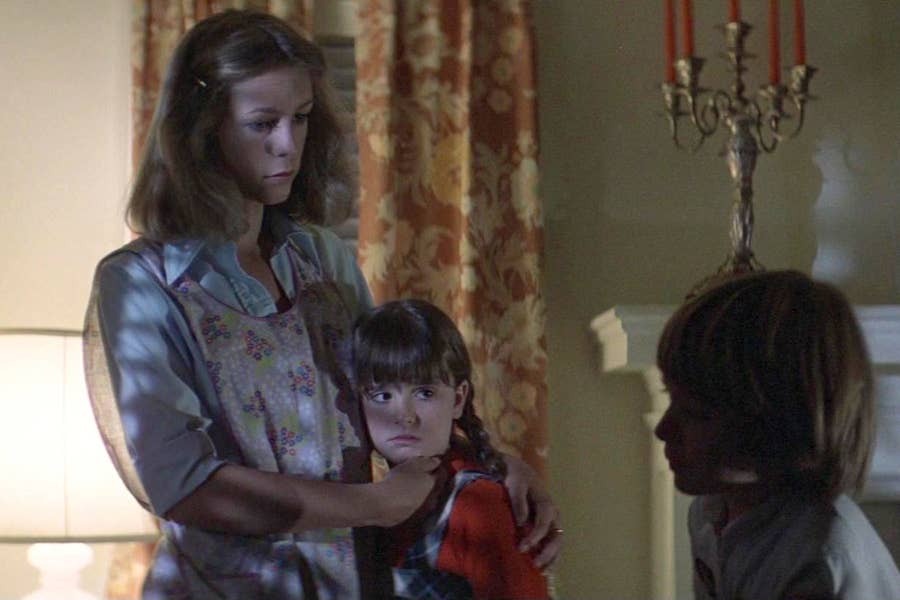 Paris Hilton S Aunt Was In Halloween And I Feel Stupid For Not Realizing This Until Now Lindsey's history is complicated by the fact that the series follows several conflicting continuities. paris hilton s aunt was in halloween