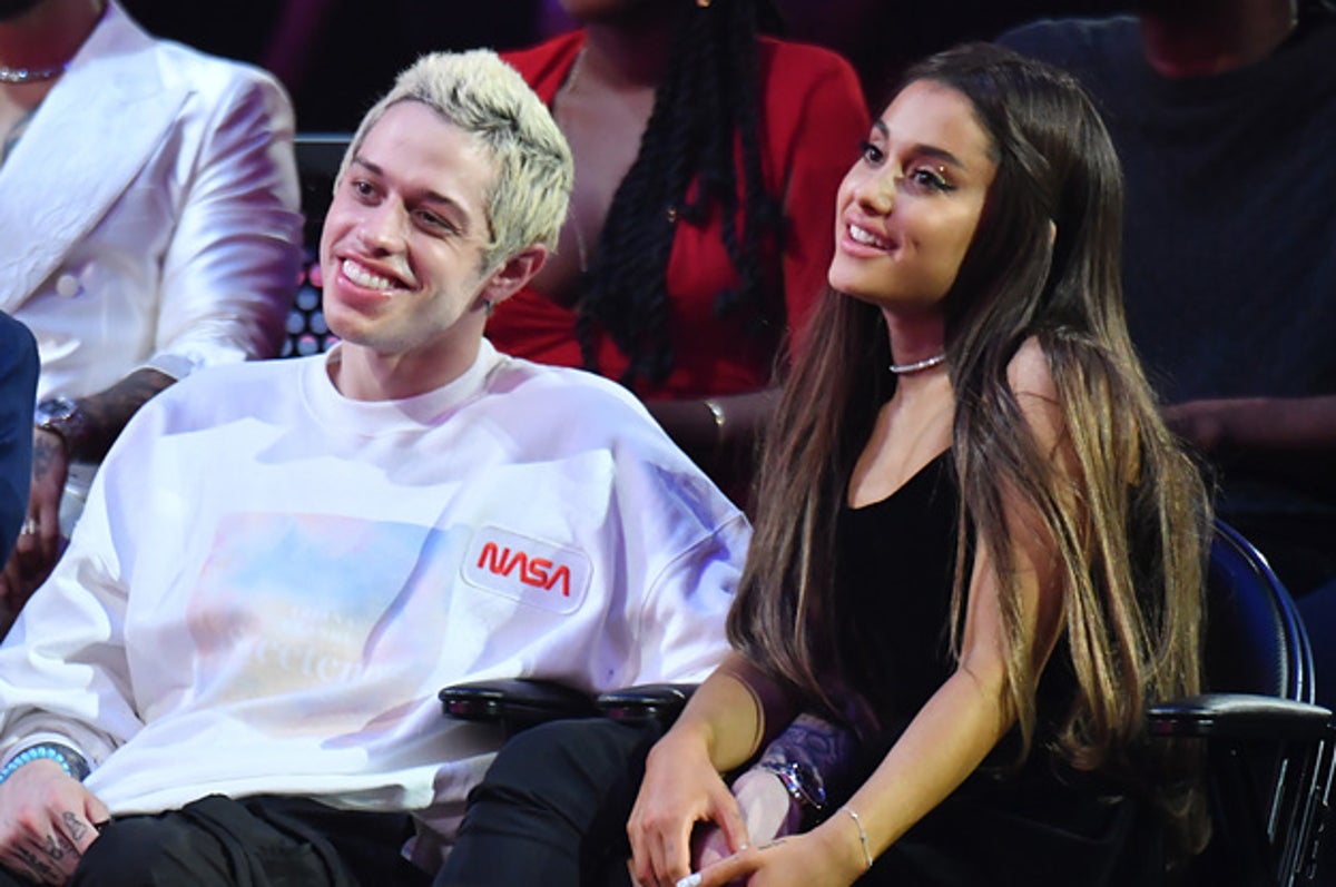 Ariana Grande Sexy Captions - No, Pete Davidson Didn't Send Intimate Pictures With Ariana Grande To Mac  Miller