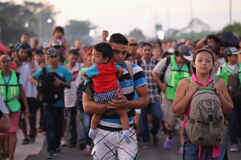 These Dramatic Pictures Capture The Caravan Of Migrants On Its Way To