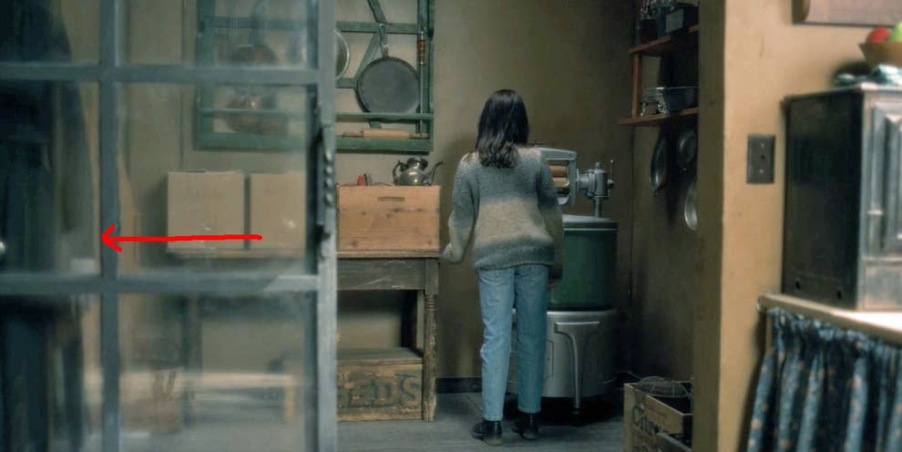Haunting Of Hill House Has A Bunch Of Hidden Ghosts Here S Where They Are
