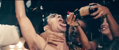 El grupo de Las Vegas pondrá el toque rockero sobre el escenario para interpretar su tema 'High Hopes', incluido en su sexto álbum, 'Pray for the Wicked'. Ve sacando el eyeliner.