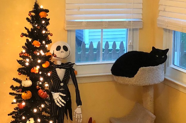 13 Minimalist Halloween Decorations That Are Actually Classy