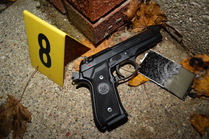 見逃されたストーカー行為 彼女は元交際相手に銃殺された 見逃されたストーカー行為 彼女は元交際相手に銃殺された