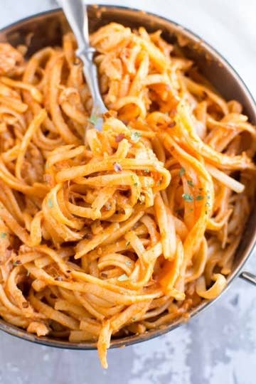 16 Comforting Pasta Recipes You Can Make In Your Slow Cooker A recipe roundup of slow cooker chicken recipes, including shredded chicken, chicken and rice dinners, whole chicken in the slow cooker, and what's great about slow cooker chicken recipes is most don't actually take all day to cook. 16 comforting pasta recipes you can
