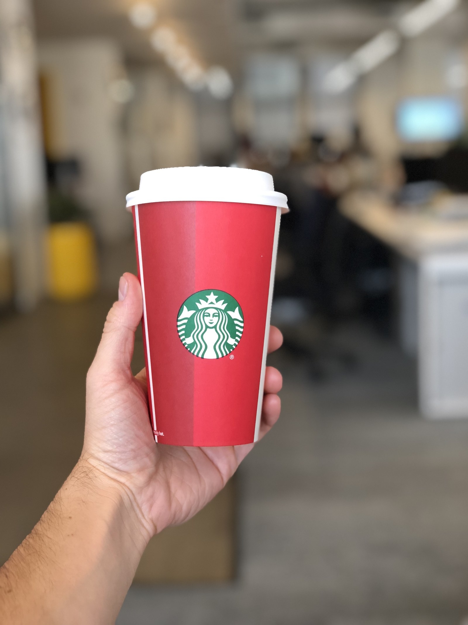 starbucks holiday cup