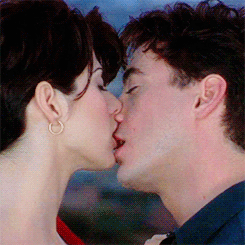 59 Of The Best Damn Movie Kisses Of All Time