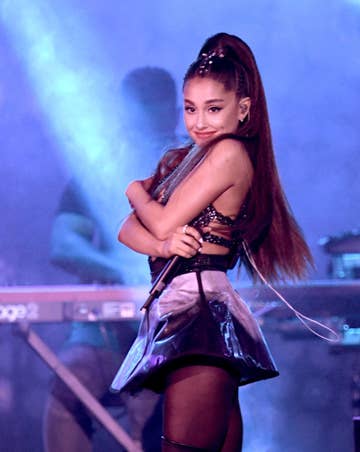 Ariana Grande Is The First Woman To Debut At No 1 On The