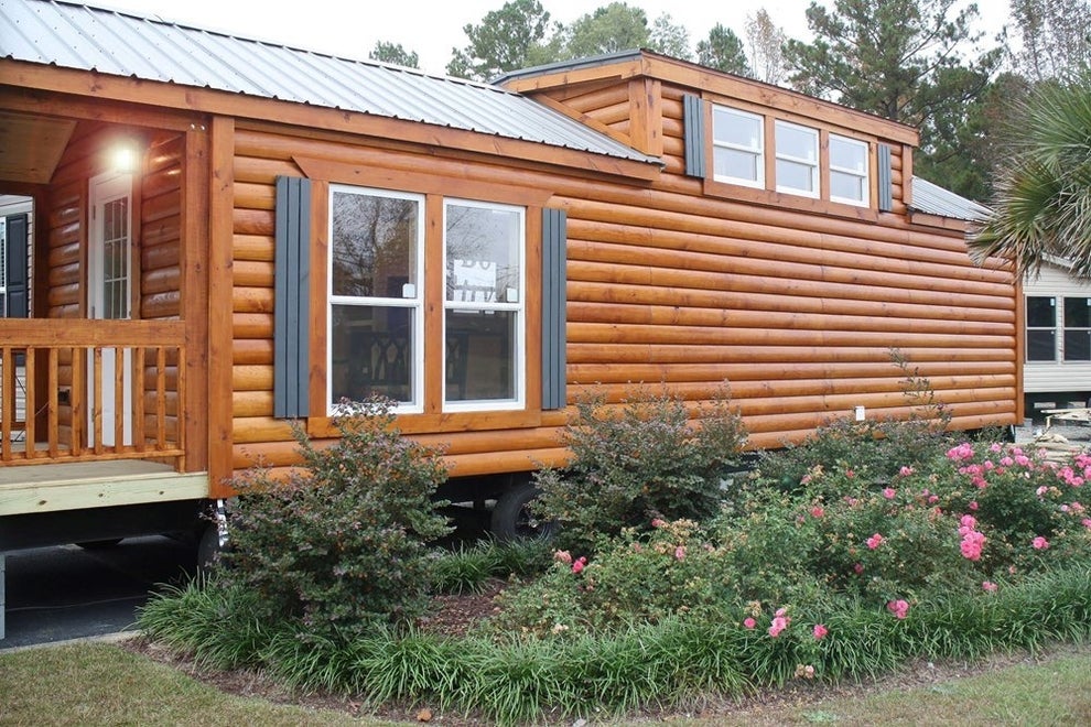 19 Tiny Houses For Sale That Are Waiting For You To Move In