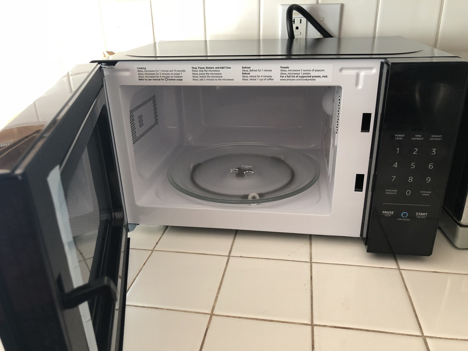 Amazonbasics Microwave Review The Voice Controlled Appliance Makes Life Marginally Better