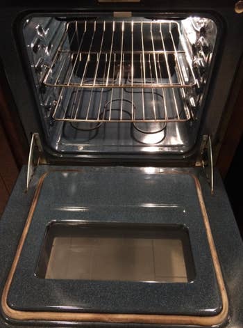 reviewer's after photo which shows their oven clean