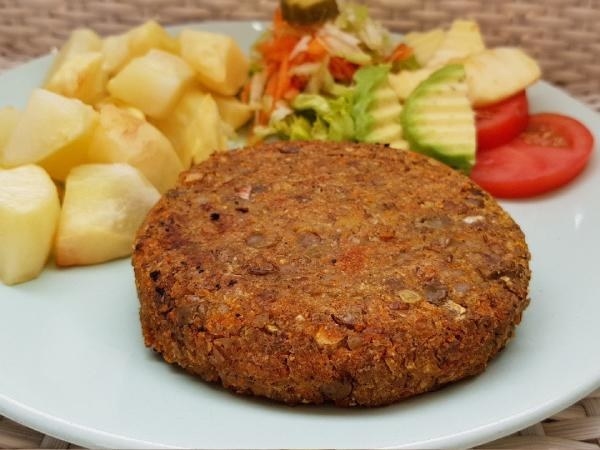Esta delicia es muy fácil de preparar y súper saludable, pues tiene proteínas y muchas vitaminas. Puedes comerlas así, acompañadas de ensalada, o en un pan de hamburguesa con papas. Mira aquí la receta completa.