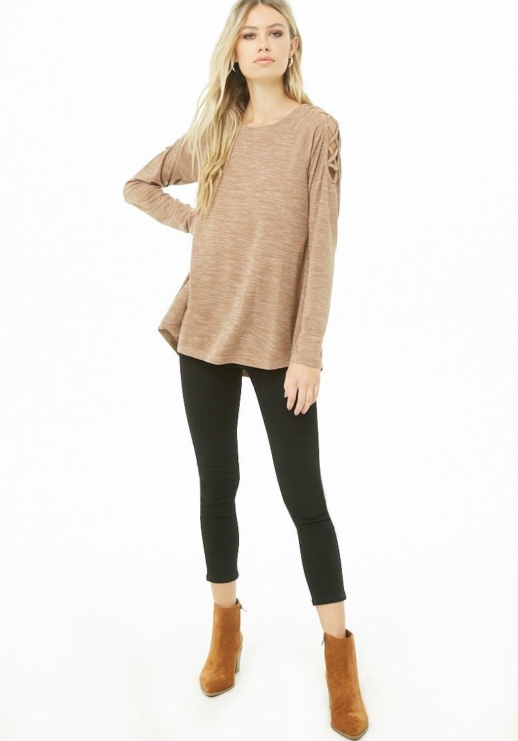  Long Tops To Wear With Leggings