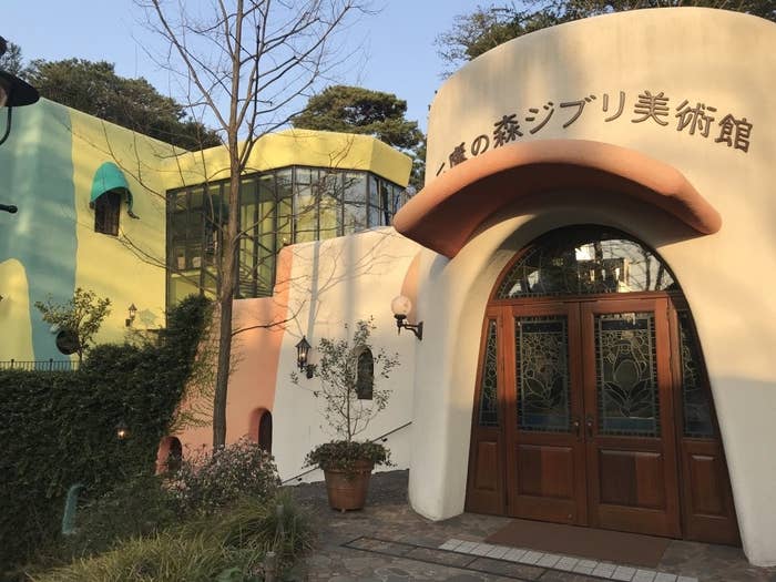宮崎駿の 戦友 だった ある女性の物語 彼女は ジブリの色職人 と呼ばれた 宮崎駿の 戦友 だった ある女性の物語 彼女は ジブリの色職人 と呼ばれた