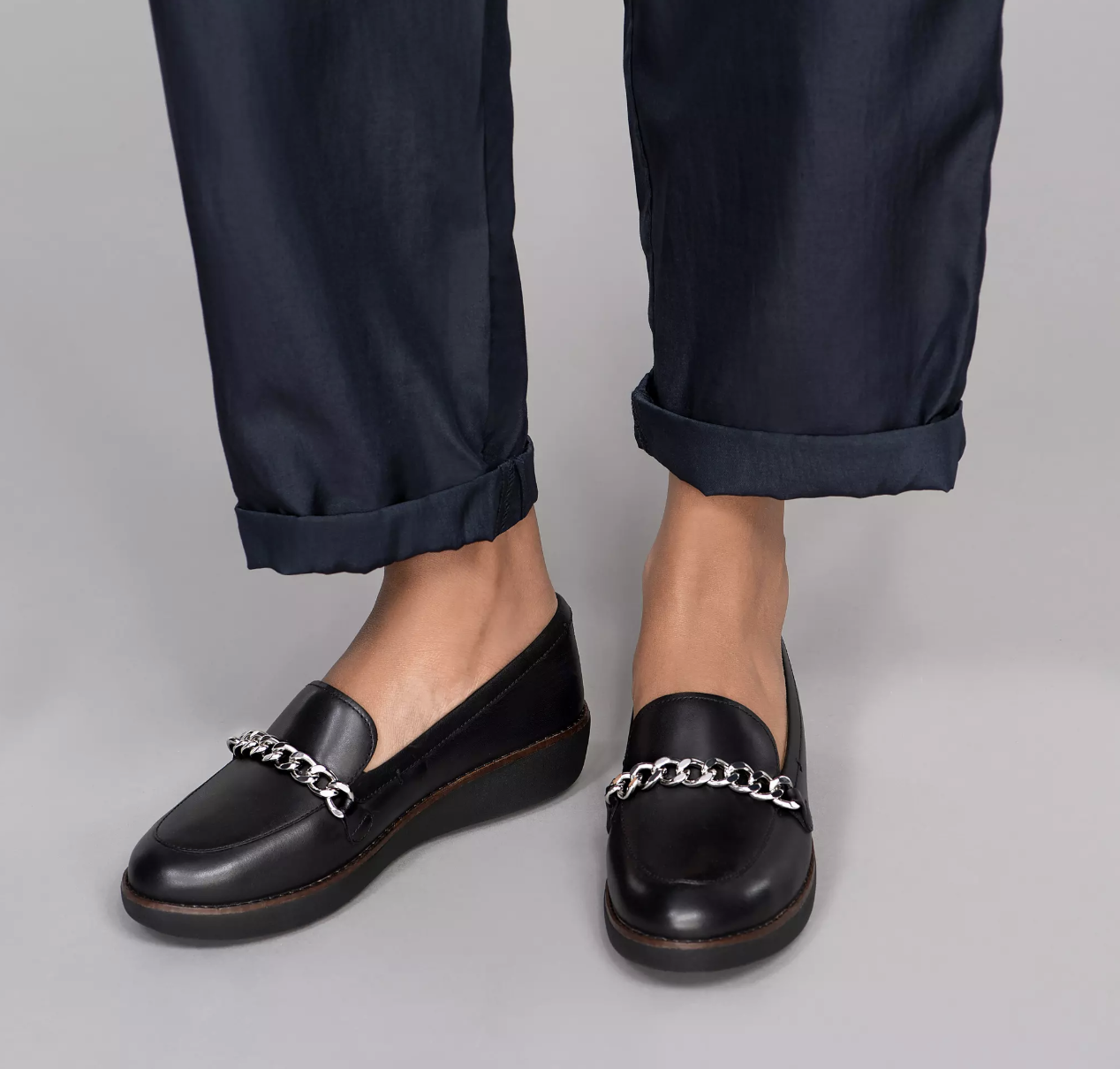 Price: $98 (originally $140, available in sizes 5–11 and two colors)