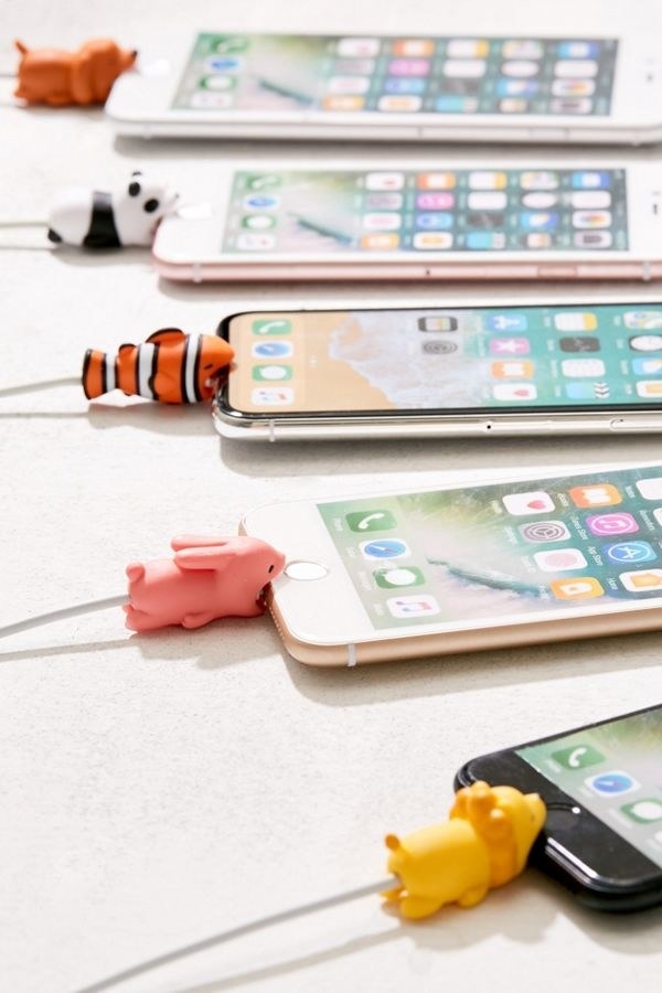 Fizz Creations Unicorn Rechargeable Clip-on Selfie Portable Light Up Mobile Phone 