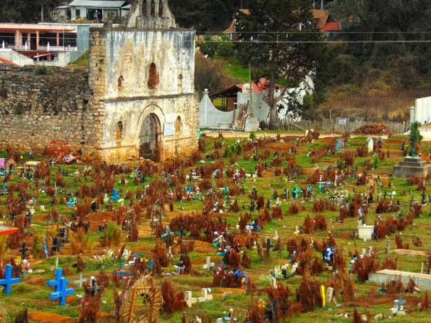 La iglesia de San Juan Chamula es el lugar más surreal de México