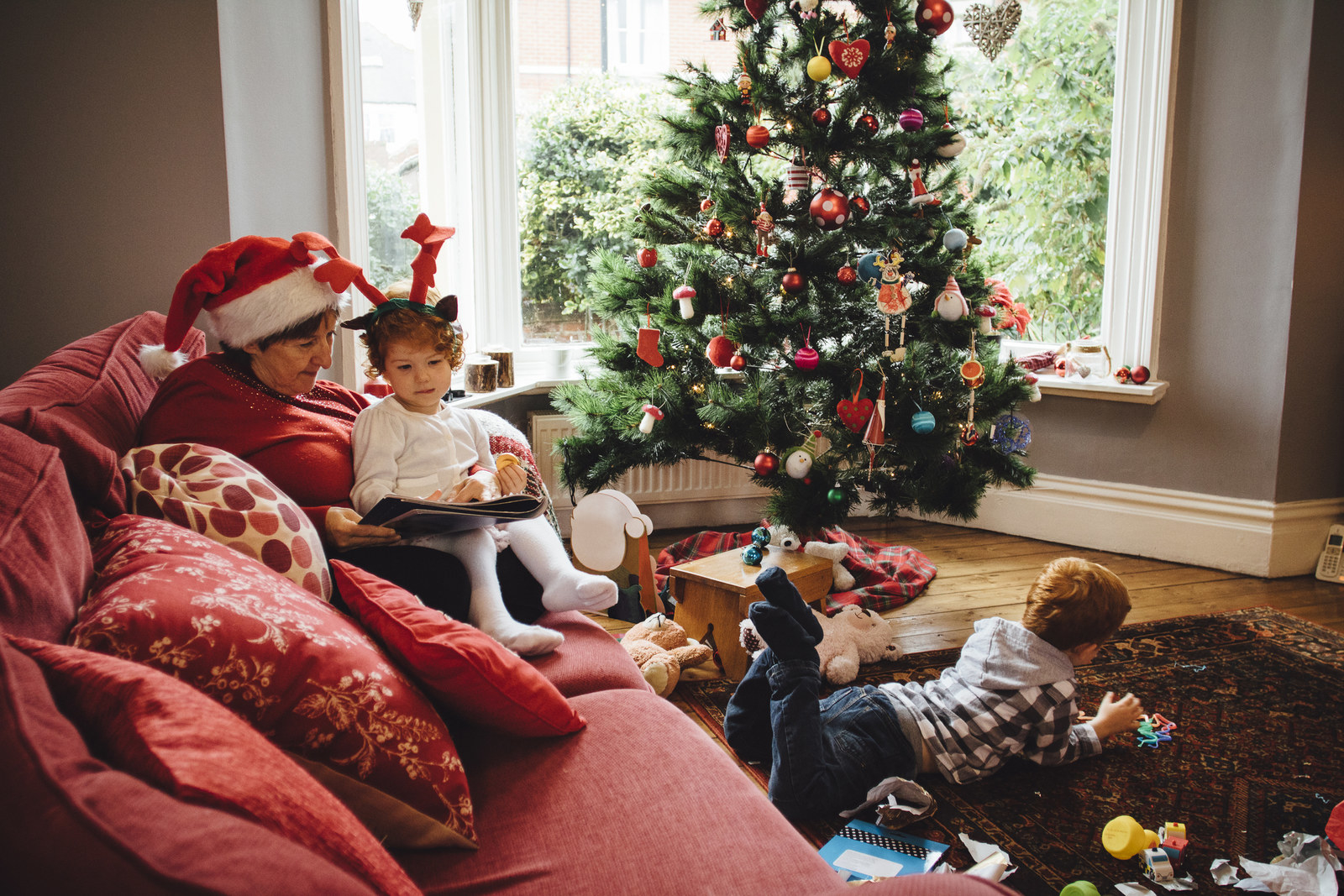 8 Holiday Survival Tips For Adults With Divorced Parents