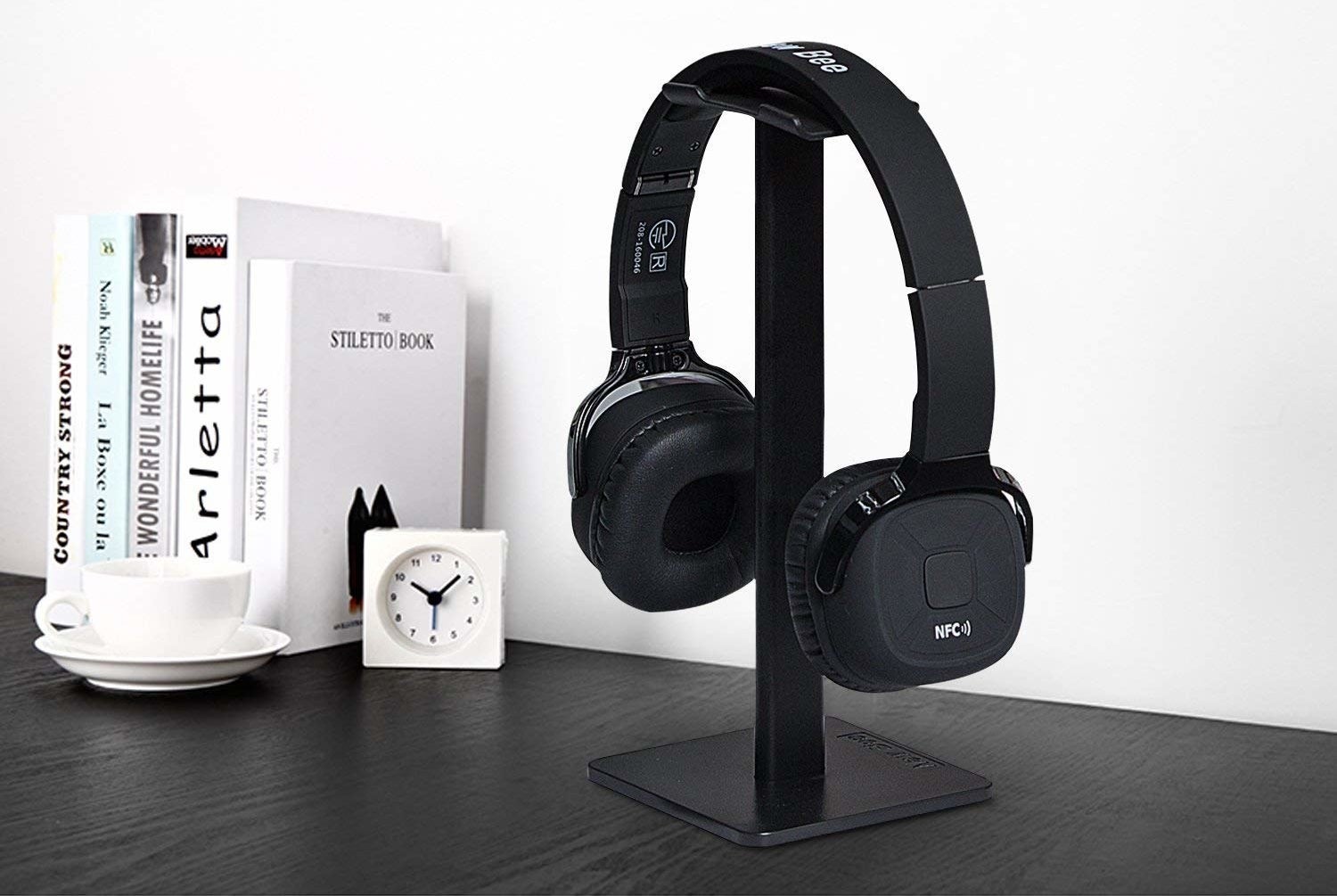 minimalist black headphone stand