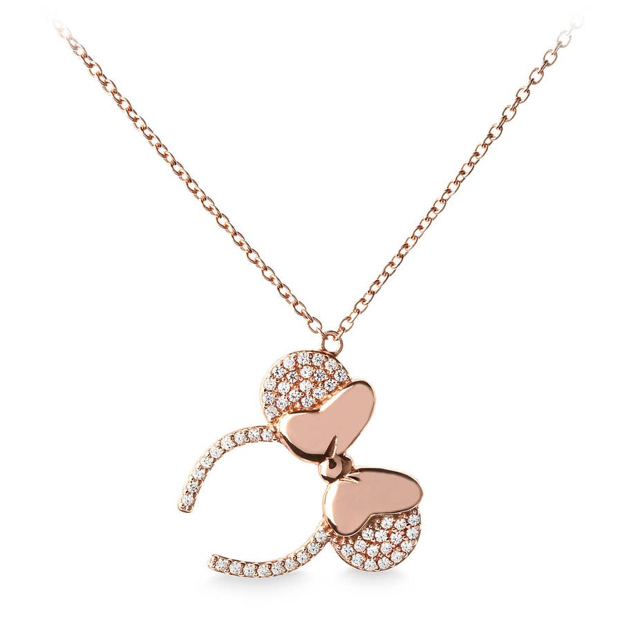 10 Super Cute Necklaces That Make Any Outfit Cute - Society19