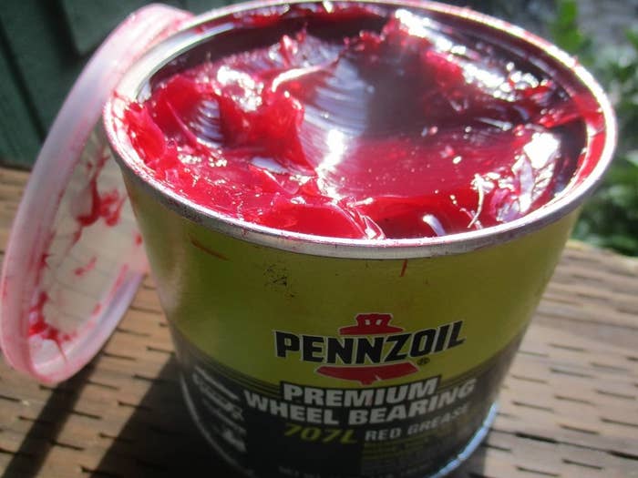 Pennzoil wheel bearing grease that looks like canned tomatoes