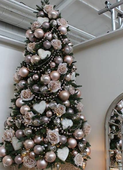 Caballero amable Inclinado cobija 39 Árboles De Navidad demasiado bonitos con los que vas a querer decorar tu  casa