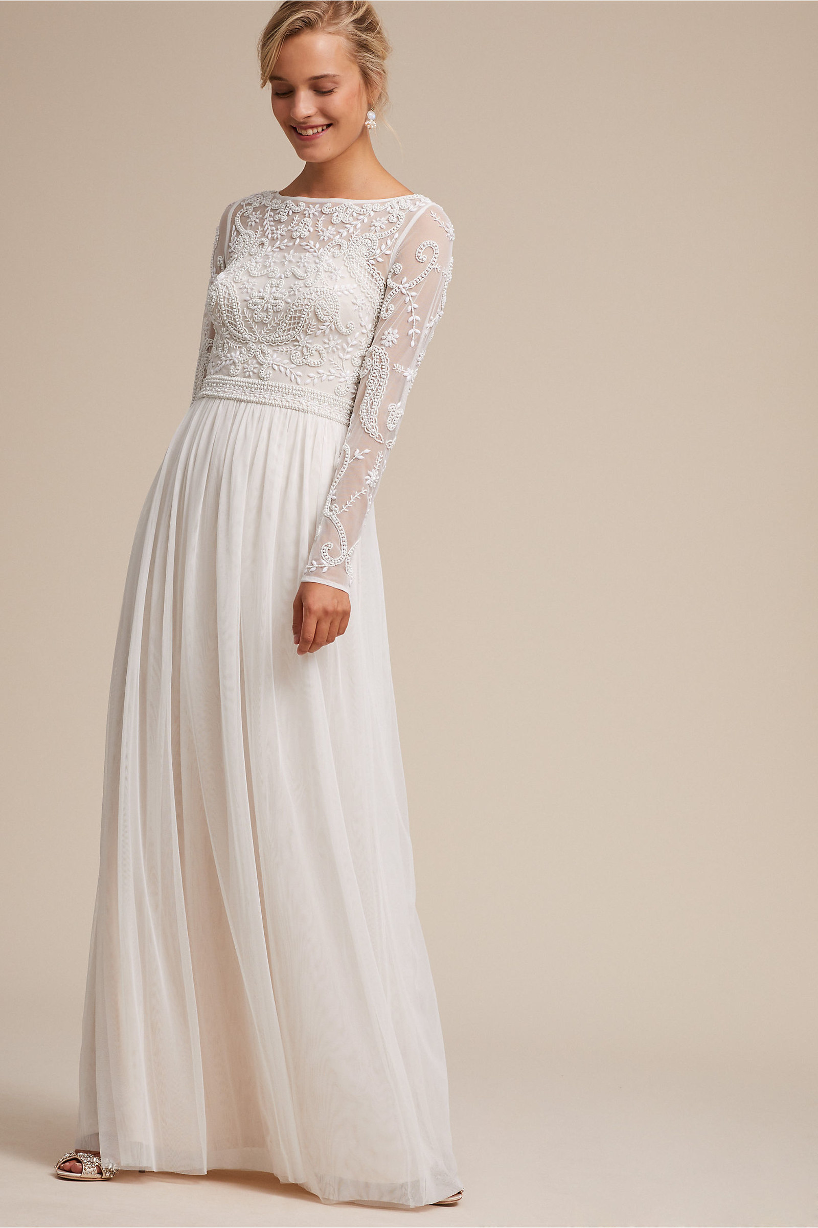 casual wedding dresses with sleeves