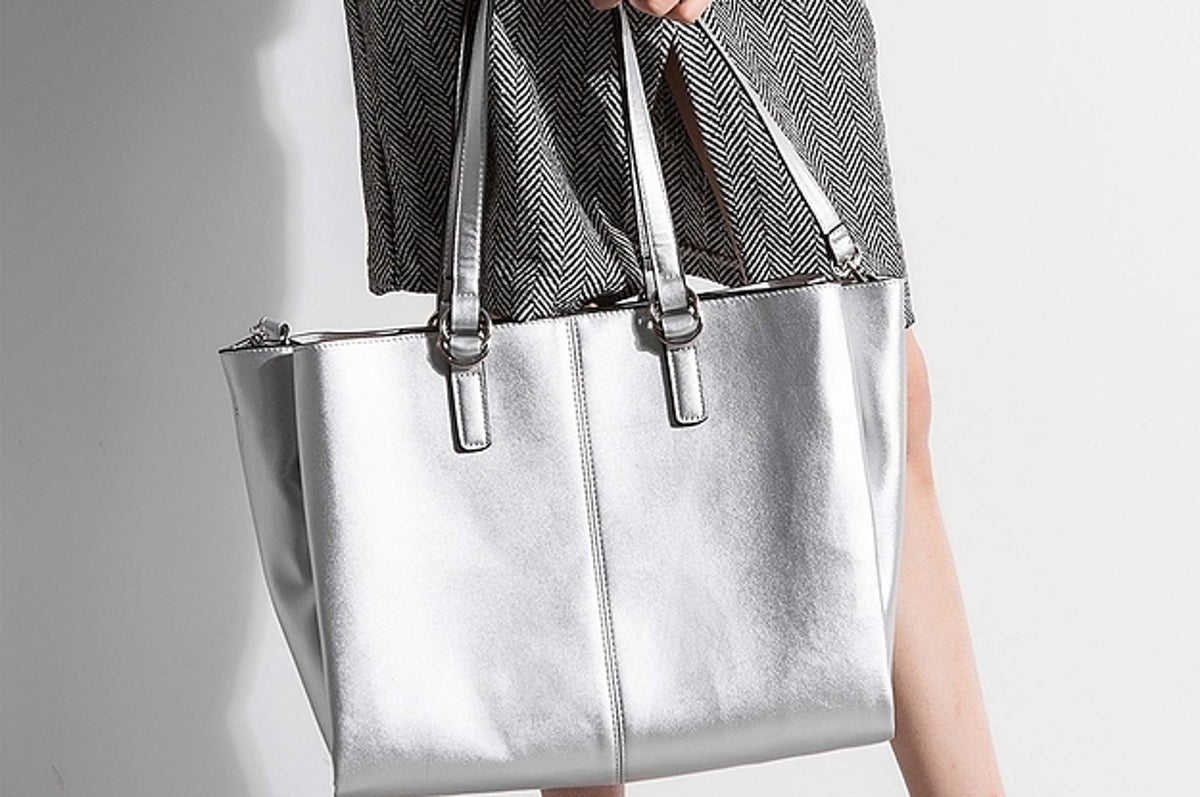 Incredible: Woman Transforms Louis Vuitton Shopping Bag Into Stunning  Handbag; Many React 
