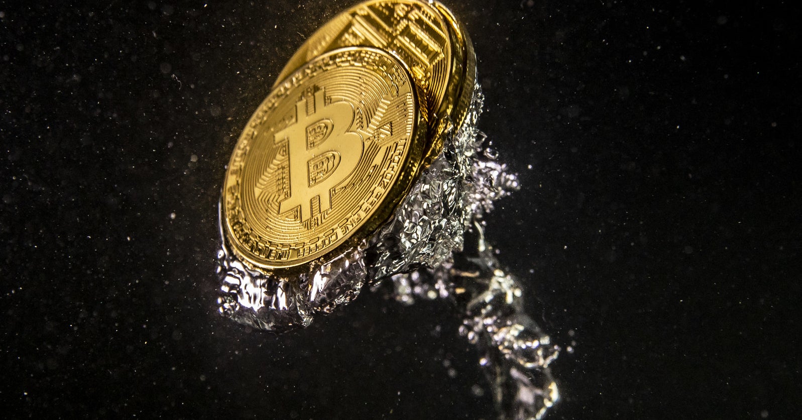 大量に電力を使う仮想通貨マイニング 2年半で1500万トンのCO2を排出