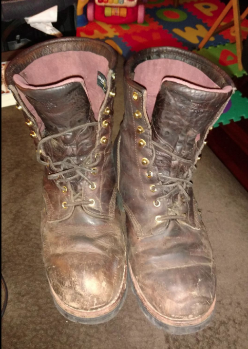 how to keep work boots from stinking