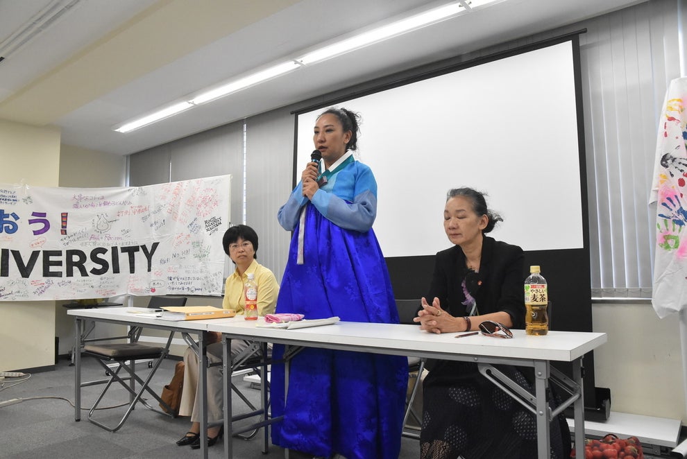 高裁判決後に会見した李さん