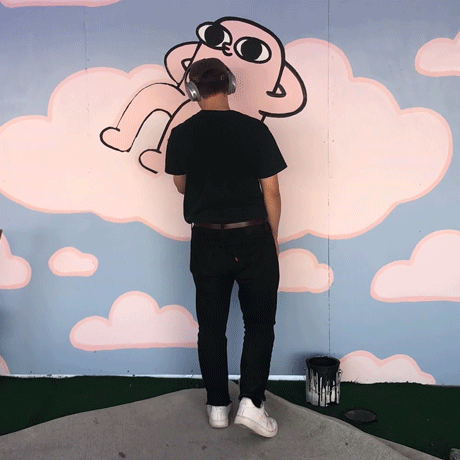 Thousands of artists exhibit during Miami Art Week, so you never know who you're going to meet. We spotted Insta-famous artist Ketnipz painting the bean (!!!).