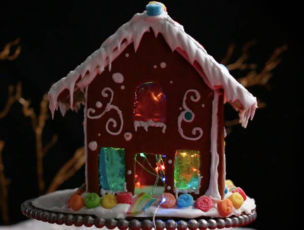 Smart Tricks For Building A Gingerbread House