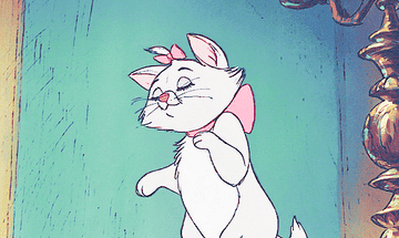 Marie from &quot;The Aristocats&quot; fluffing her fur