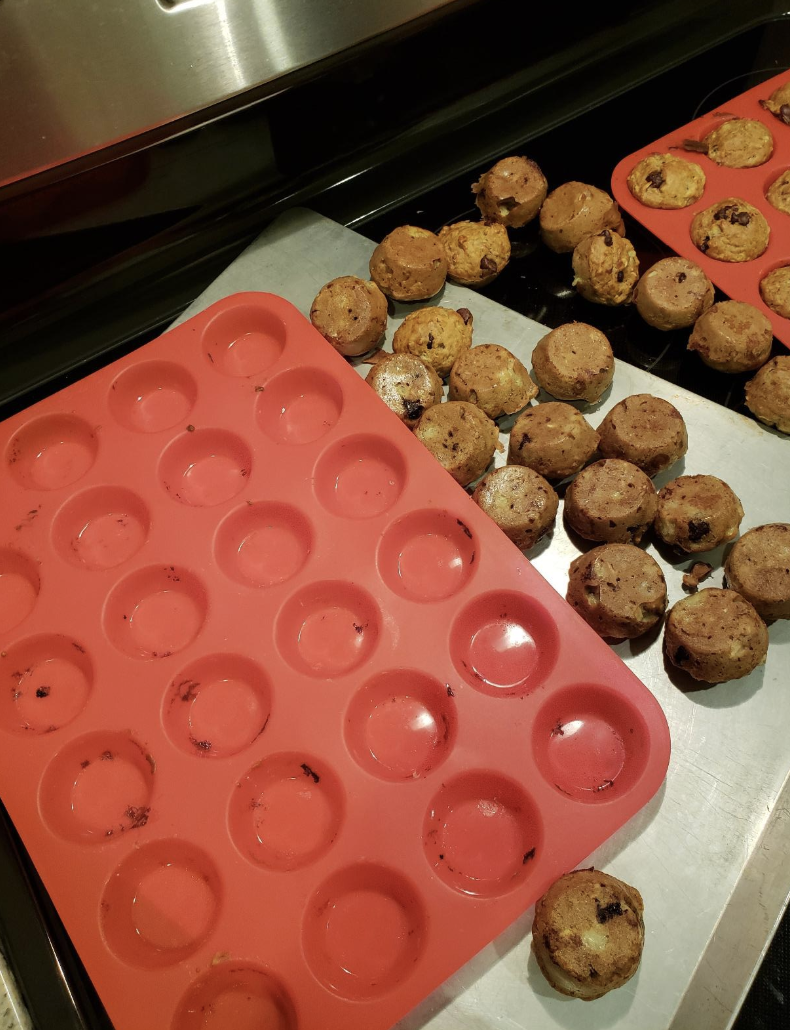 HOW TO USE BAKING SILICONE MOLDS