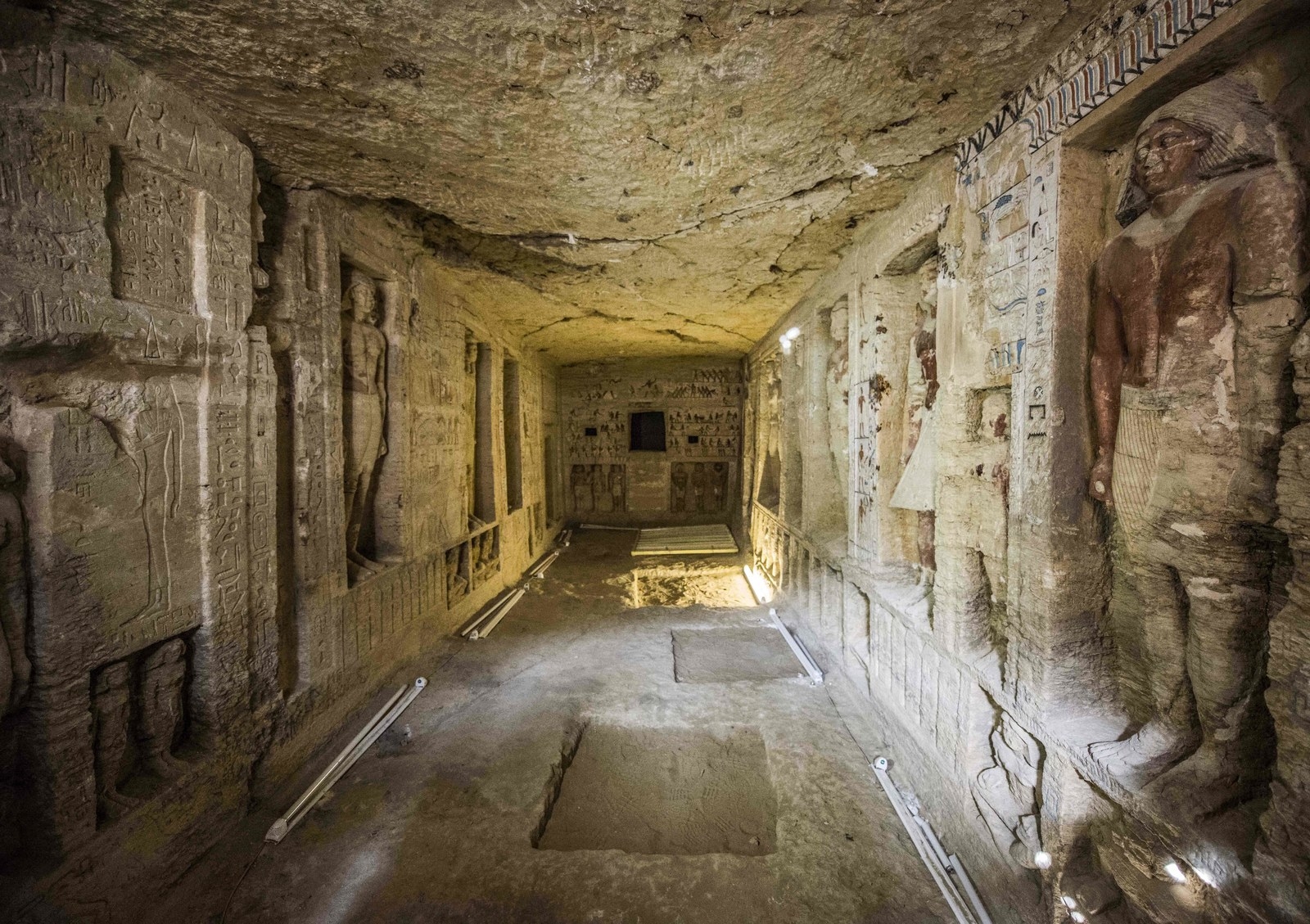 inside egyptian tombs