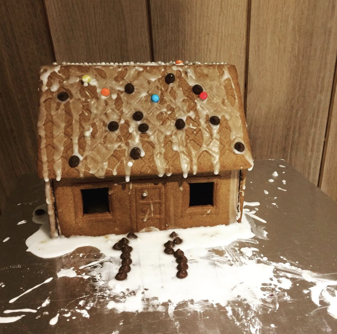 gingerbread houses at turning stone casino 2018