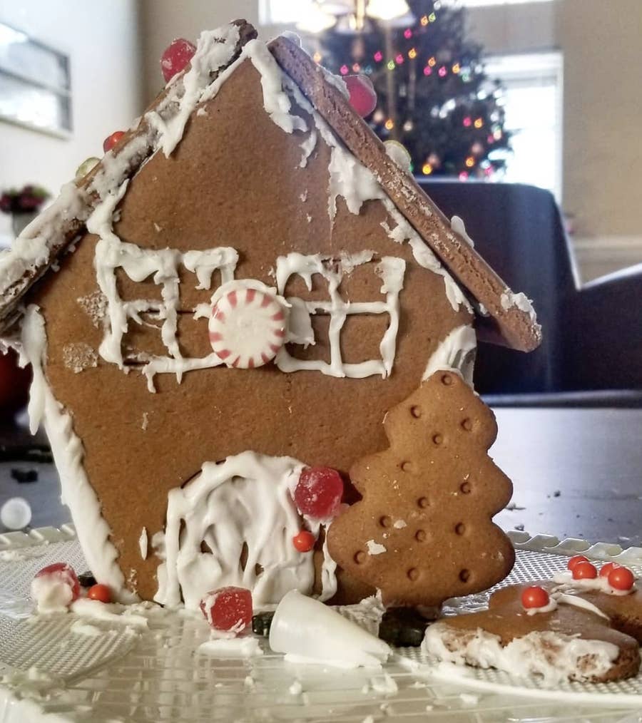 11 Gingerbread Houses That Ll Make You Say At Least They Tried And 11 That Ll Blow Your Mind