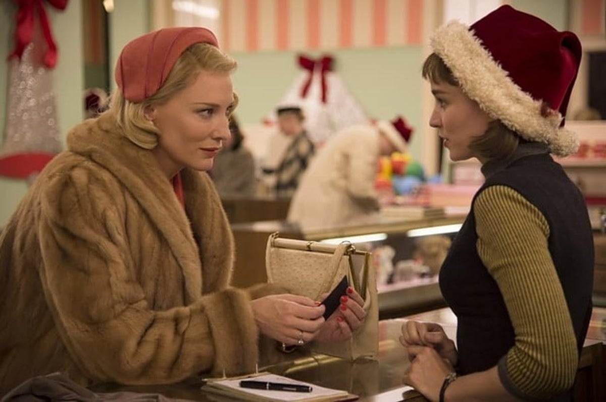 Hold My Gloves Netflix Just Released A Carol Singalong