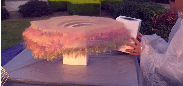 People Are Like HELL YES After This Guy Pranked Package Thieves With Glitter  And Fart Spray