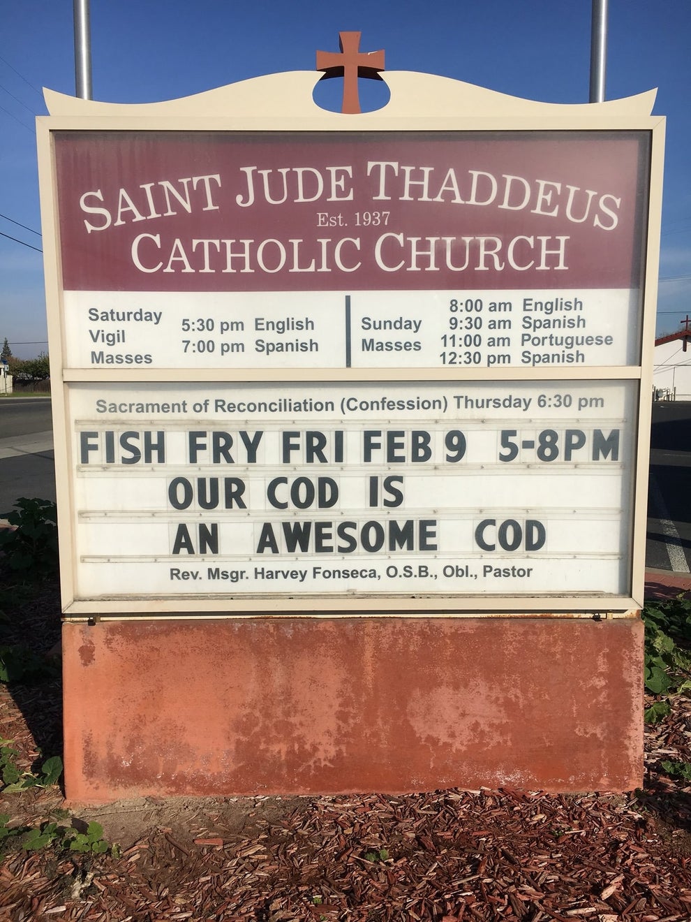 21 Of The Funniest Church Signs From 2018