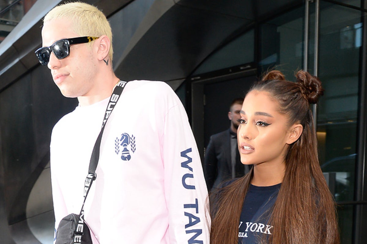 1200px x 797px - Ariana Grande Has Defended Pete Davidson After He Wrote About Being Bullied  And Feeling Suicidal