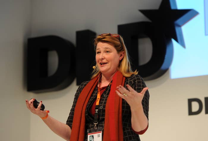 Tania Singer auf einer Konferenz in München.